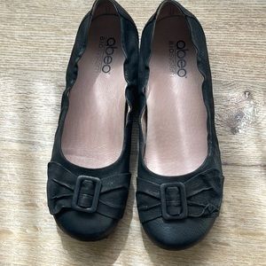 Excellent condition ABEO Tabitha slip ons